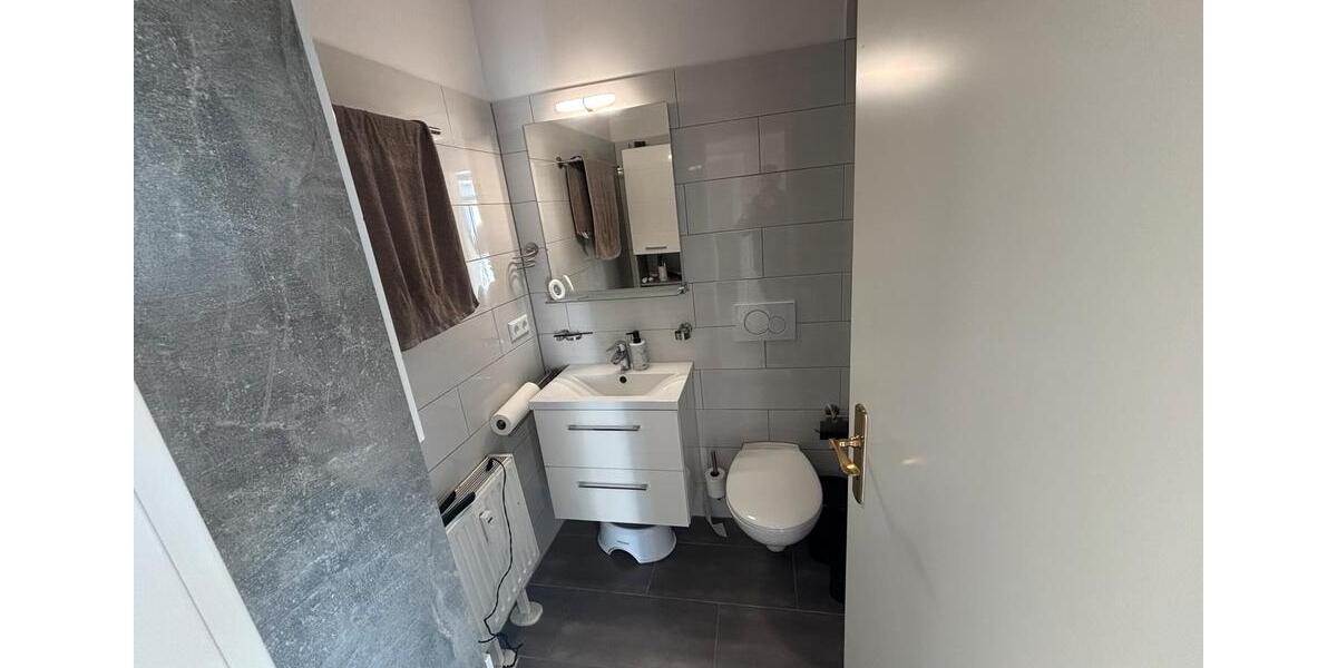 Etagenwohnung Köln Rodenkirchen - 3 Zimmer, 77 m&sup2;, 1.550&euro; | Angebot:26317740