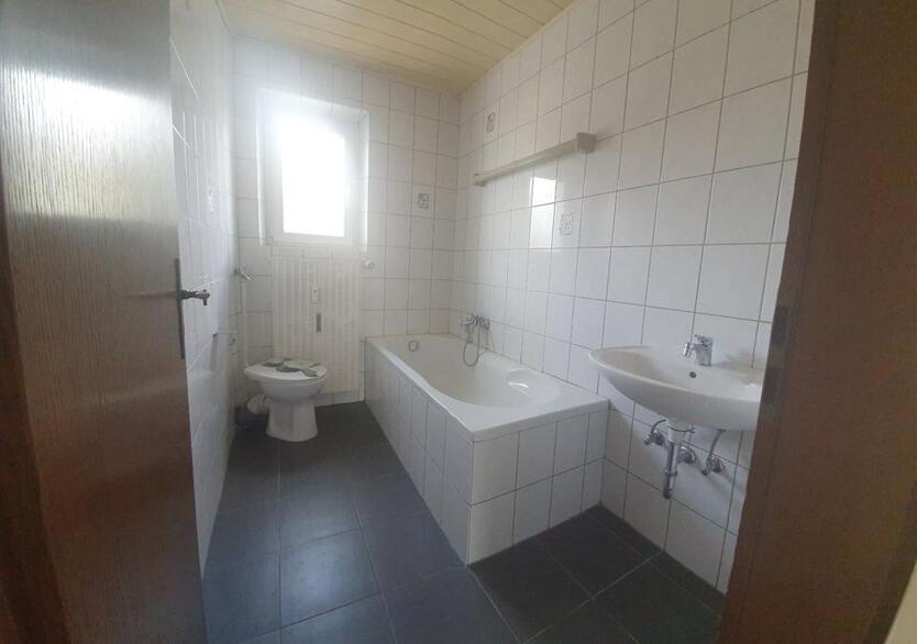 Wohnung 95100 Selb Erkersreuth 2 Zi, gr. Küche, Bad, 52qm, Garage