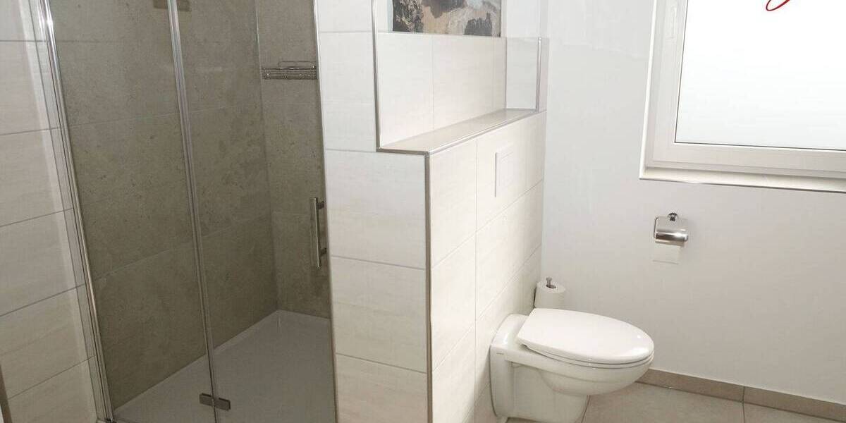 Etagenwohnung Esens - 3 Zimmer, 92 m&sup2;, 990&euro; | Angebot:25670229