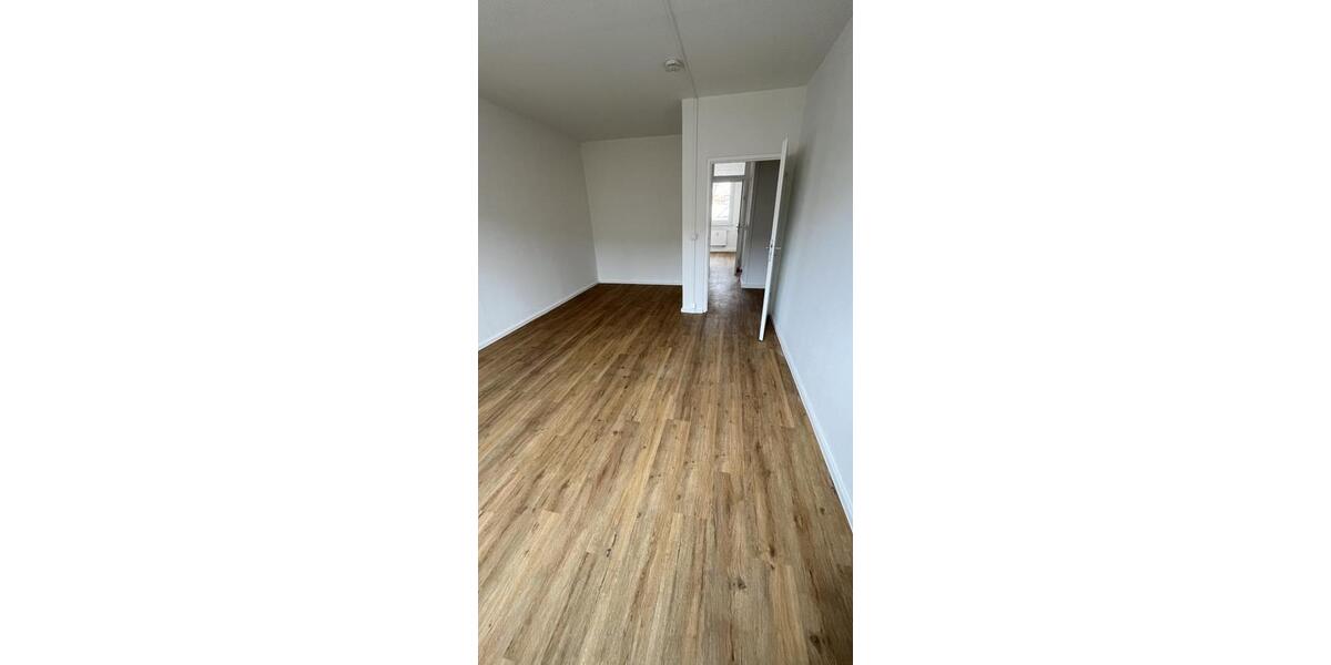 Etagenwohnung Grimma - 3 Zimmer, 62 m&sup2;, 400&euro; | Angebot:25110344