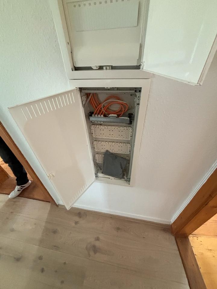 WG Wohnung 4 Zimmer an- 3- Studenten zu vermieten in Darmstadt 1-