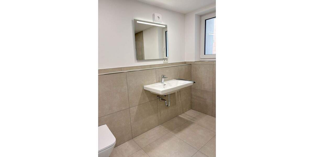 Etagenwohnung Estenfeld - 3 Zimmer, 103 m&sup2;, 1.235&euro; | Angebot:25731313