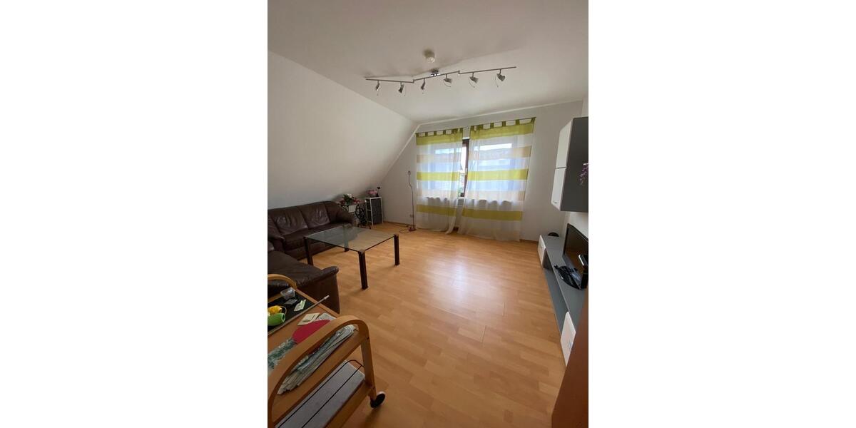 Dachgeschoßwohnung Rosdorf - 3 Zimmer, 67 m&sup2;, 690&euro; | Angebot:24615853