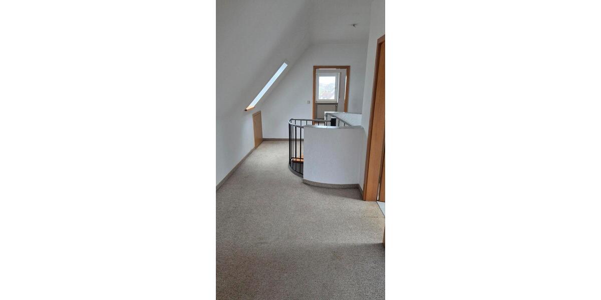 Maisonettenwohnung Edelsfeld - 3 Zimmer, 100 m&sup2;, 1.000&euro; | Angebot:26004604