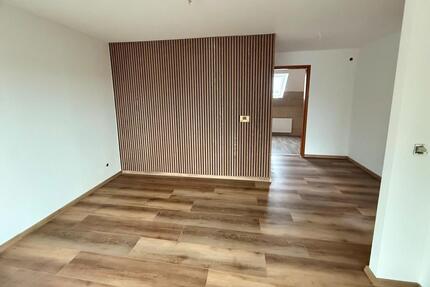 Kernsanierte DG-Wohnung am Mattlerbusch-Park ! 2 zimmer