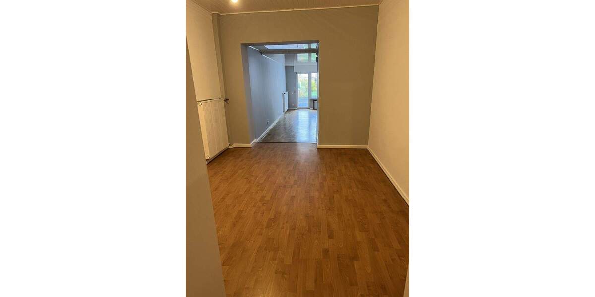 Reihenmittelhaus Frechen Hücheln - 6 Zimmer, 171 m&sup2;, 2.300&euro; | Angebot:24712347