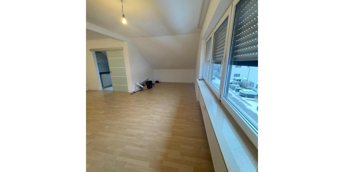 Dachgeschoßwohnung Langen (Hessen) - 3 Zimmer, 72 m&sup2;, 1.300&euro; | Angebot:24995845