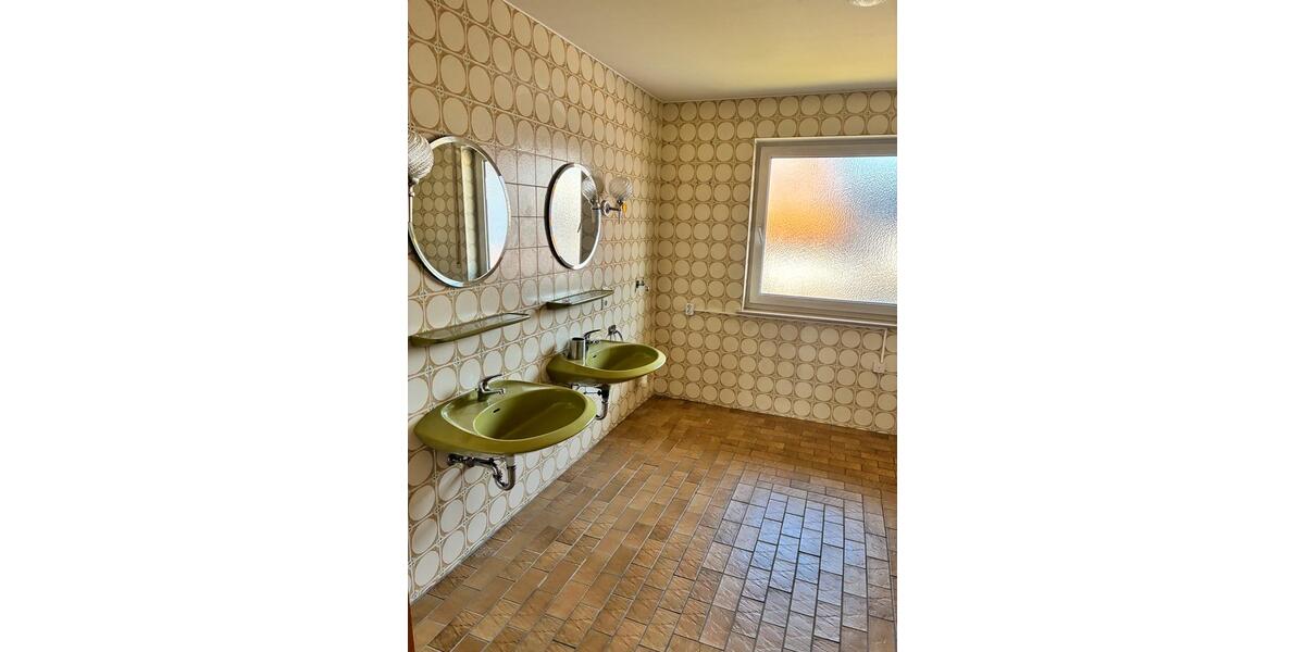 Etagenwohnung Bebra - 2 Zimmer, 89 m&sup2;, 650&euro; | Angebot:25932476