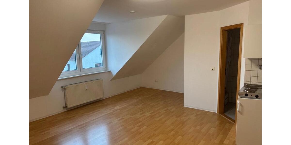 Dachgeschoßwohnung Regensburg Brandlberg - 1 Zimmer, 27 m&sup2;, 390&euro; | Angebot:26693027