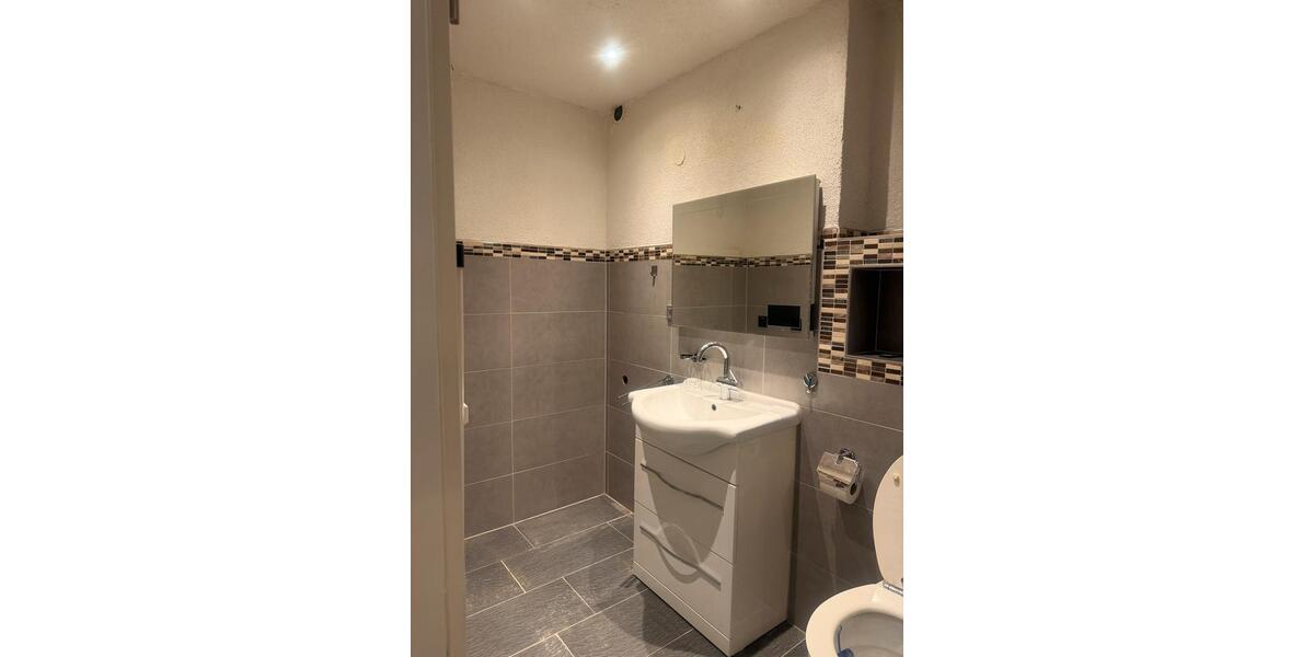 Etagenwohnung Ludwigshafen am Rhein Edigheim - 4 Zimmer, 106 m&sup2;, 1.750&euro; | Angebot:26097178