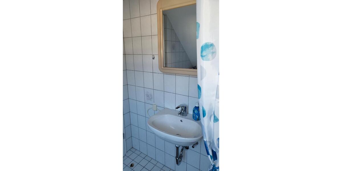 Dachgeschoßwohnung Sankt Ingbert - 1 Zimmer, 27 m&sup2;, 280&euro; | Angebot:26705235