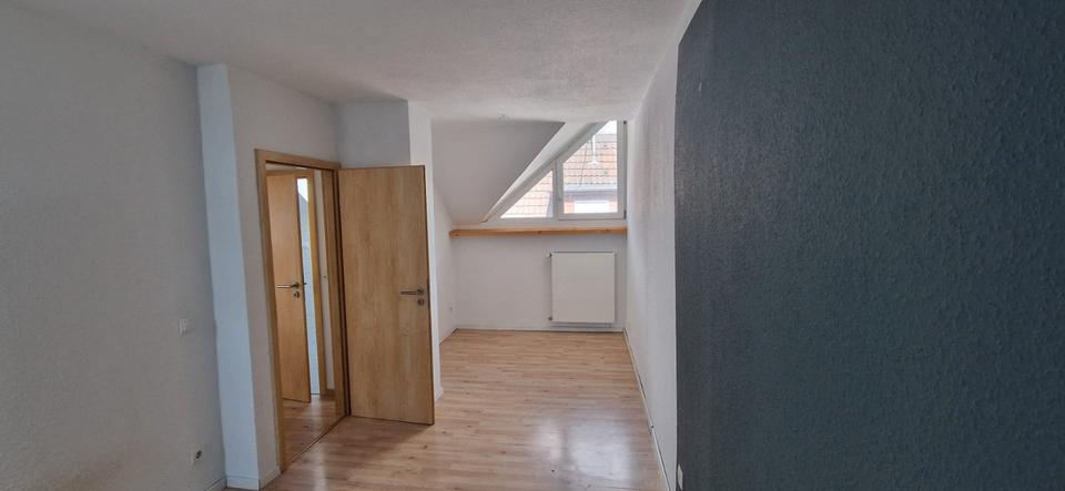 Etagenwohnung Koblenz Karthause - 4 Zimmer, 100 m&sup2;, 1.310&euro; | Angebot:26236223