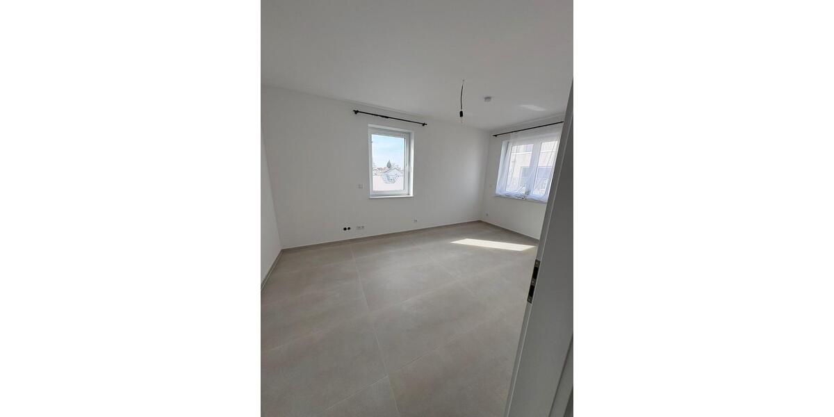 Dachgeschoßwohnung Gernsheim - 3 Zimmer, 80 m&sup2;, 1.000&euro; | Angebot:25873623