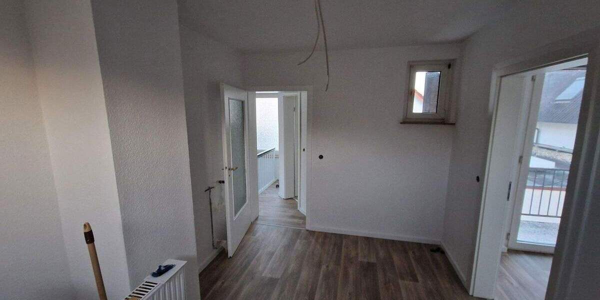 Toplage am Maudacher Bruch - Kernsaniertes Doppelhaus in Sackgasse 5 zimmer