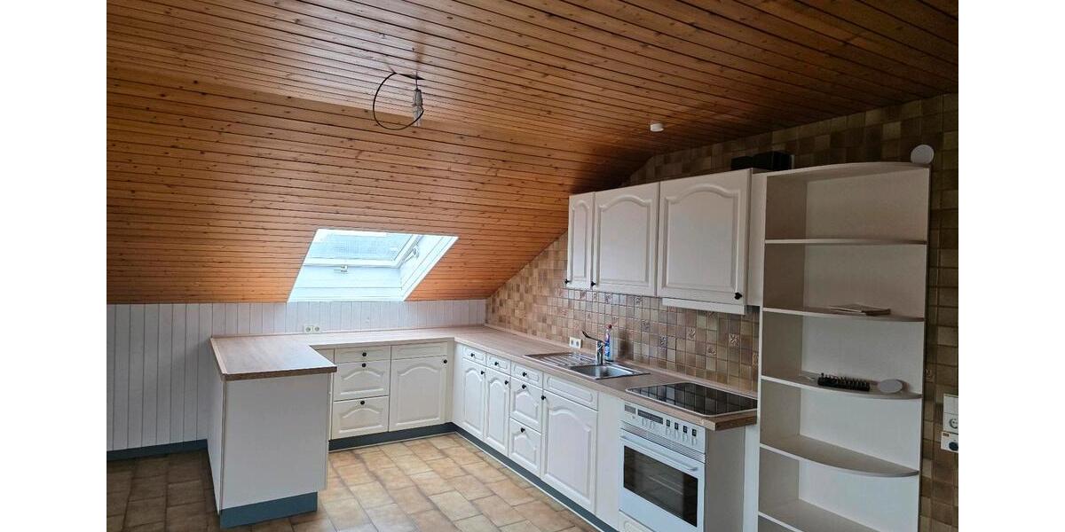 Dachgeschoßwohnung Wallhausen - 3.5 Zimmer, 125 m&sup2;, 890&euro; | Angebot:25638397