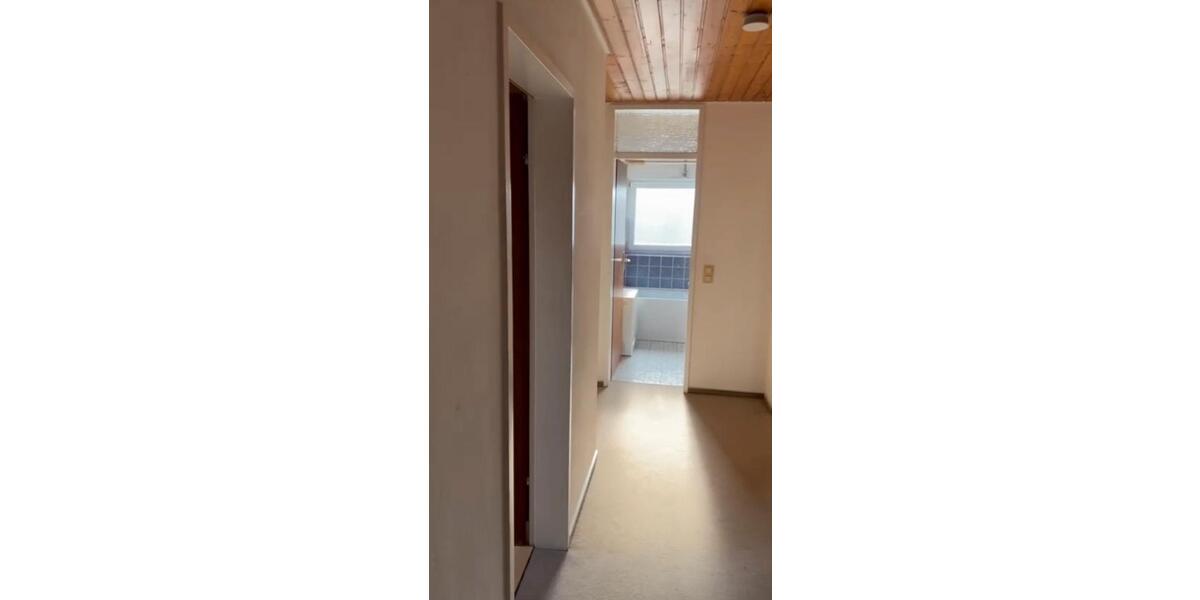 Dachgeschoßwohnung Flein - 3 Zimmer, 63 m&sup2;, 800&euro; | Angebot:26169749
