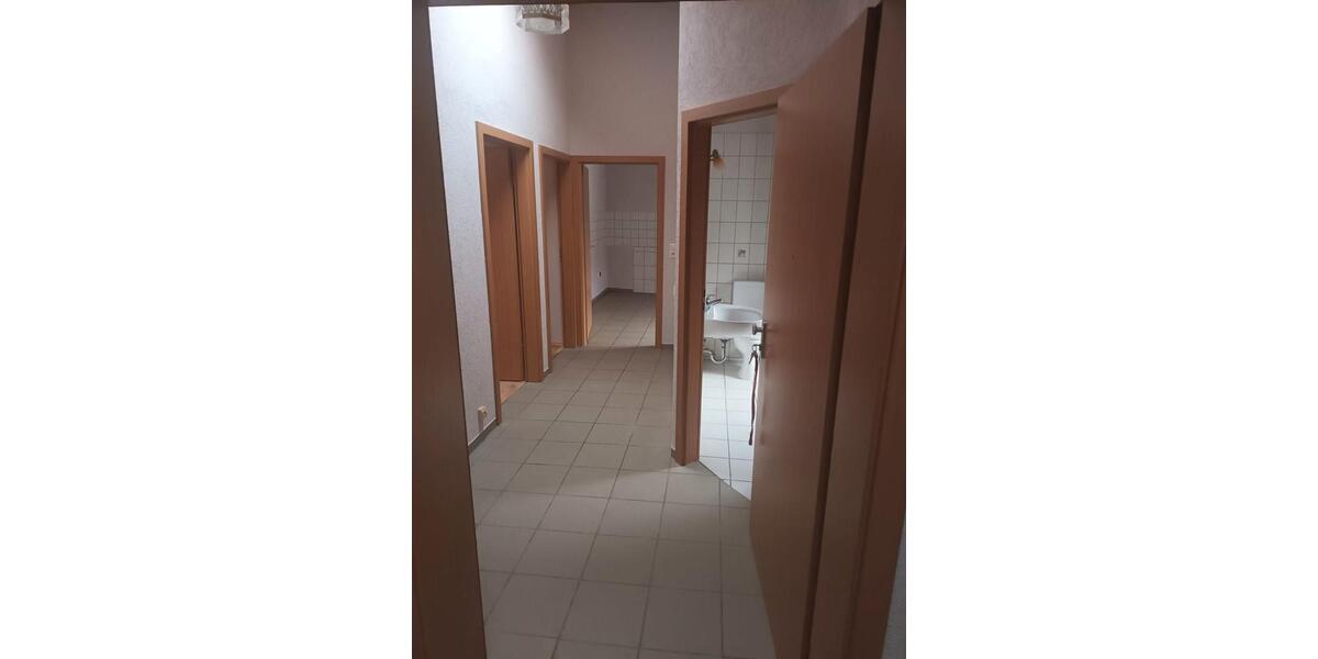 Etagenwohnung Weinheim - 2 Zimmer, 67 m&sup2;, 770&euro; | Angebot:26611052