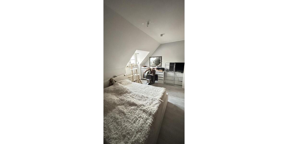 Dachgeschoßwohnung Neukirchen-Vluyn Vluyn - 2.5 Zimmer, 63 m&sup2;, 276&euro; | Angebot:24667131