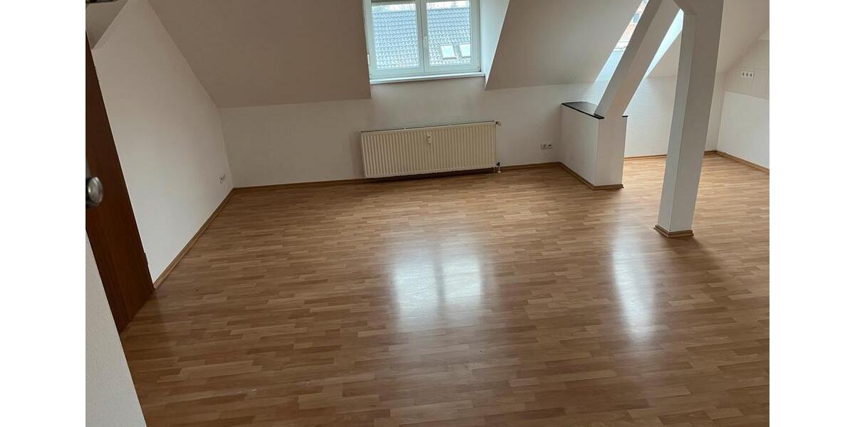 Dachgeschoßwohnung Milower Land - 3 Zimmer, 76 m&sup2;, 560&euro; | Angebot:25257504