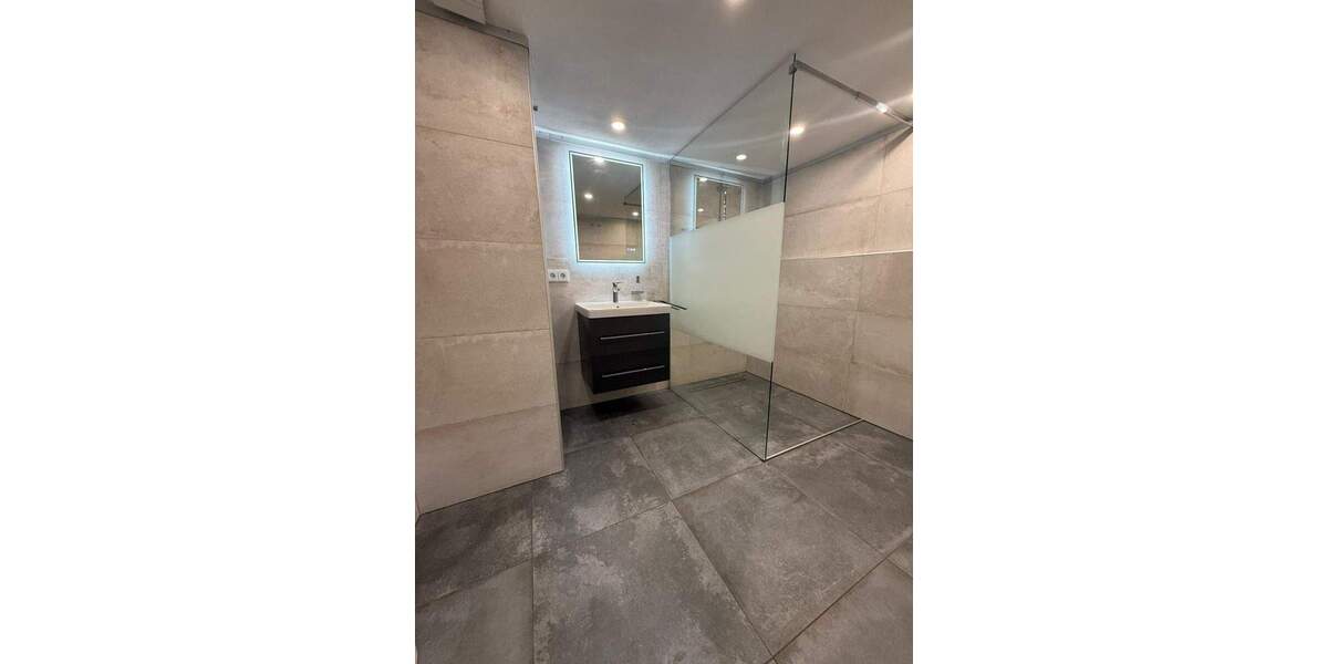 Mehrfamilienhaus, Wohnhaus Waltershausen - 4 Zimmer, 100 m&sup2;, 790&euro; | Angebot:25732008