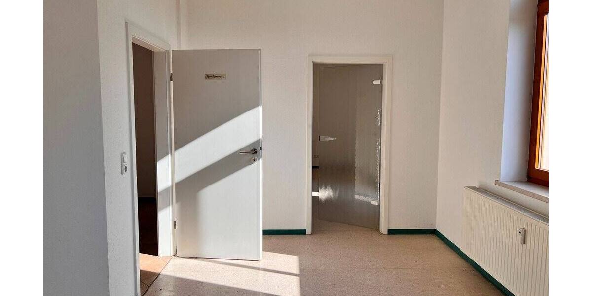 Gewerbeobjekt Netzschkau Dungersgrün - 6 Zimmer, 154 m&sup2;, 787&euro; | Angebot:23561180