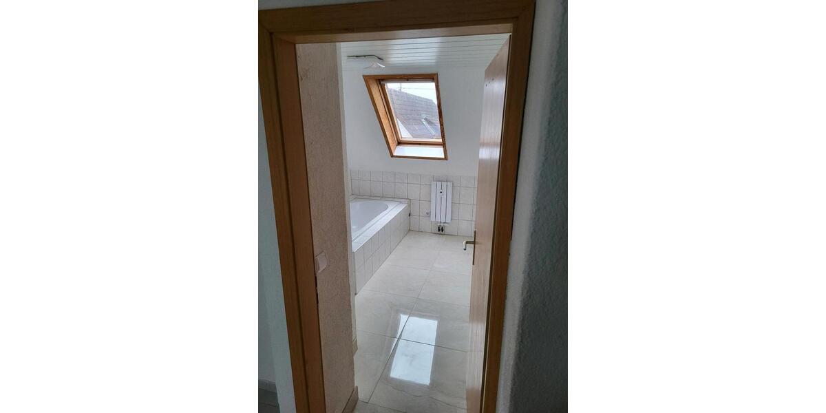 Dachgeschoßwohnung Reichenbach an der Fils - 2.5 Zimmer, 50 m&sup2;, 650&euro; | Angebot:25993636