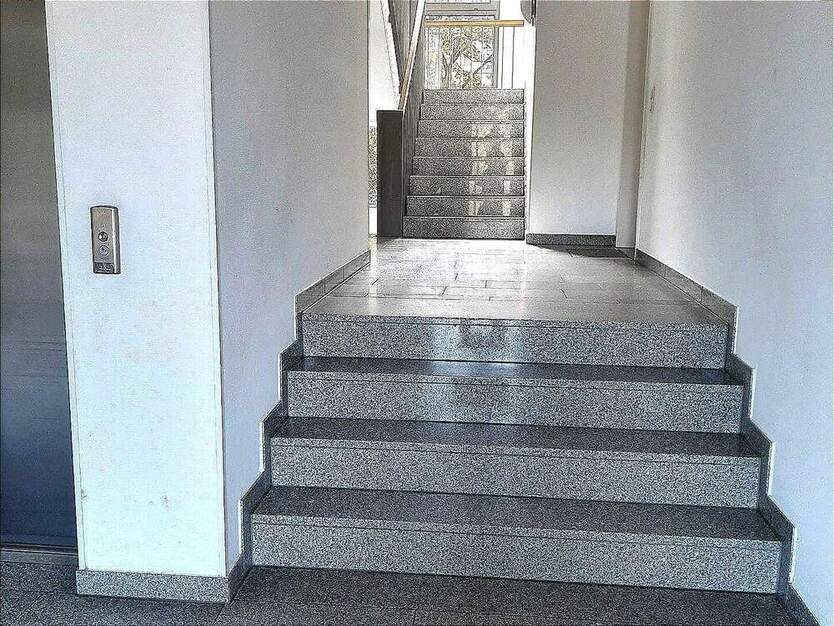 Schicke 3 Zimmer-Wohnung in BestlageNähe Rheinturm