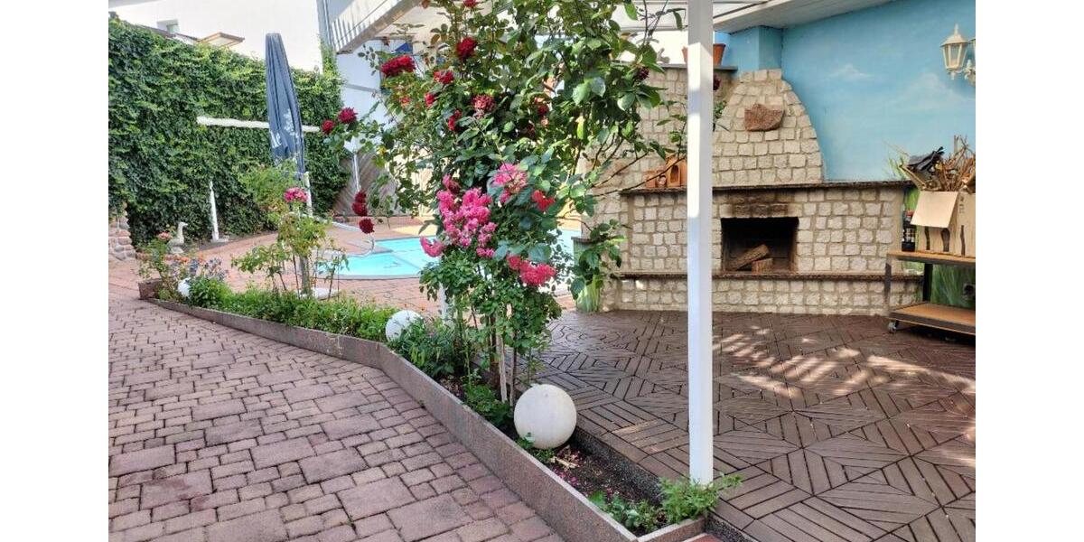 Charmantes Einfamilienhaus mit Pool und 3 Zimmer 3 zimmer