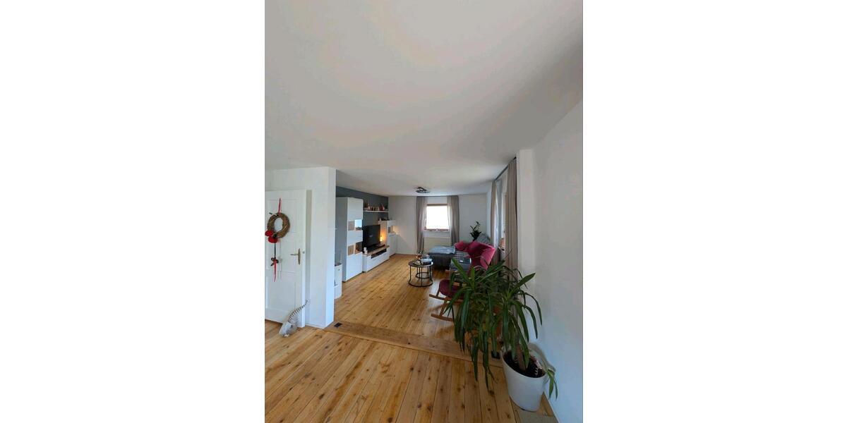 Einfamilienhaus Villingen-Schwenningen Schwenningen - 4 Zimmer, 95 m&sup2;, 1.800&euro; | Angebot:25980750