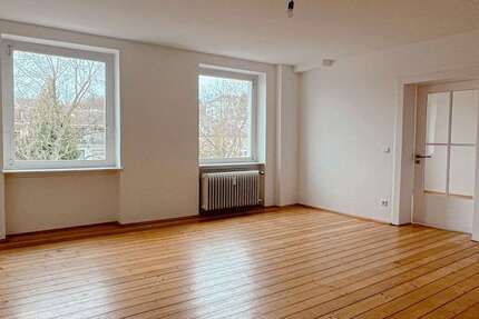 Wohnung Wiesbaden Mitte - 3 Zimmer, 90 m&sup2;, 1.111&euro; | Angebot:25935005