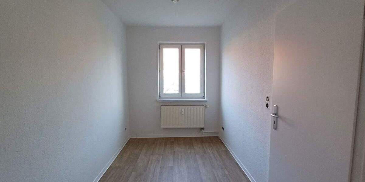 Etagenwohnung Merseburg Freiimfelde - 3 Zimmer, 55 m&sup2;, 349&euro; | Angebot:25694941