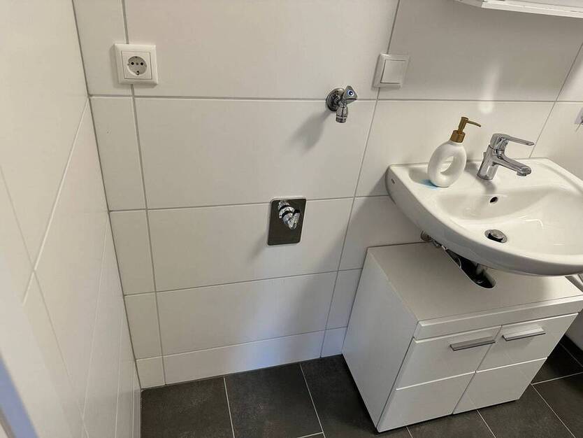 Moderne 1 Zimmer Wohnung KFW 55 mit Balkon, Einbauküche uvm.