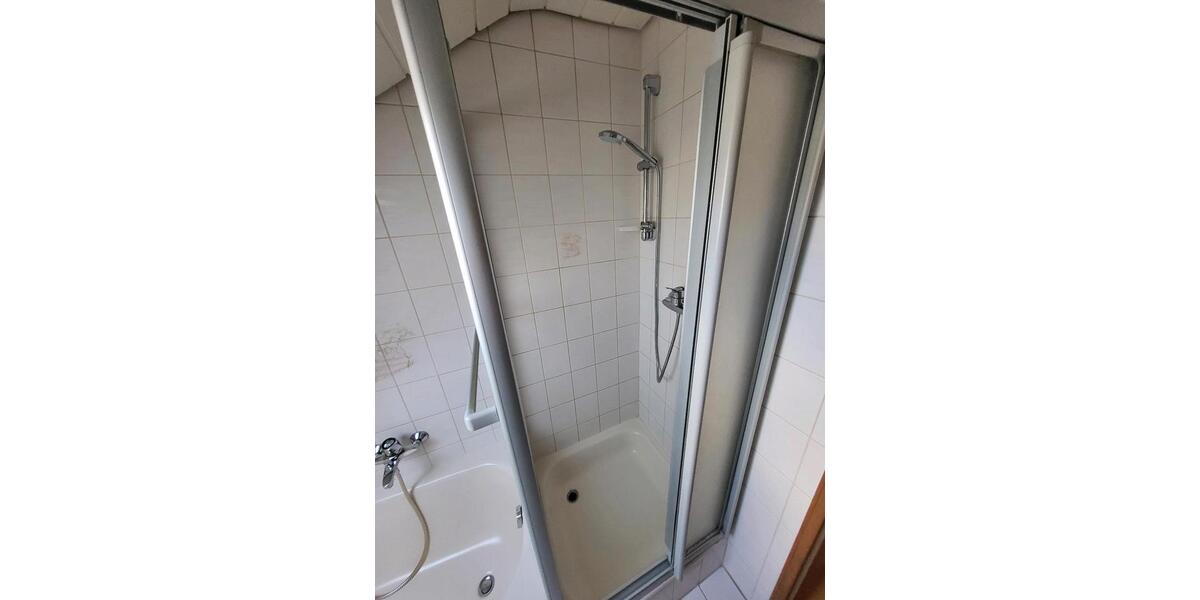 DG-Wohnung hell & gepflegt mit guter Anbindung 3 zimmer