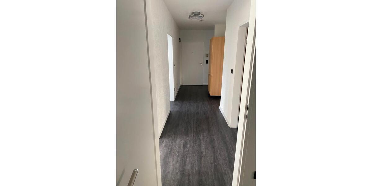 Etagenwohnung Regensburg Galgenberg - 3 Zimmer, 82 m&sup2;, 1.350&euro; | Angebot:25980106
