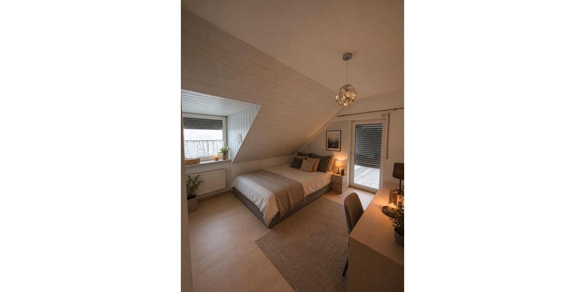 Dachgeschoßwohnung Mammendorf - 5.5 Zimmer, 140 m&sup2;, 1.800&euro; | Angebot:26551221