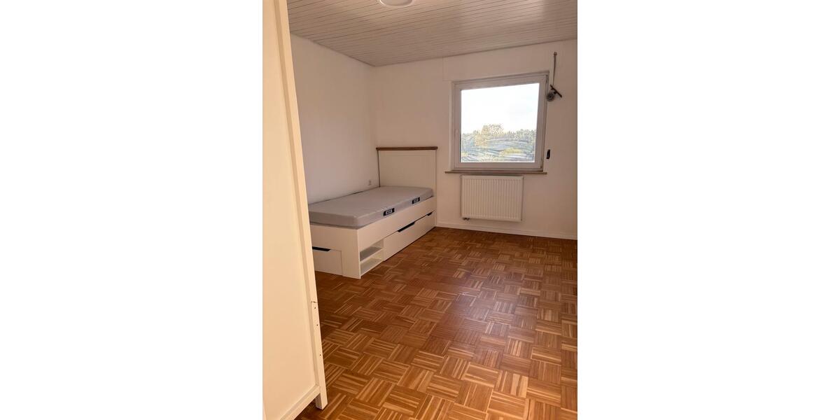 Wohnen auf Zeit Markdorf - 7 Zimmer, 150 m&sup2;, 580&euro; | Angebot:26642104
