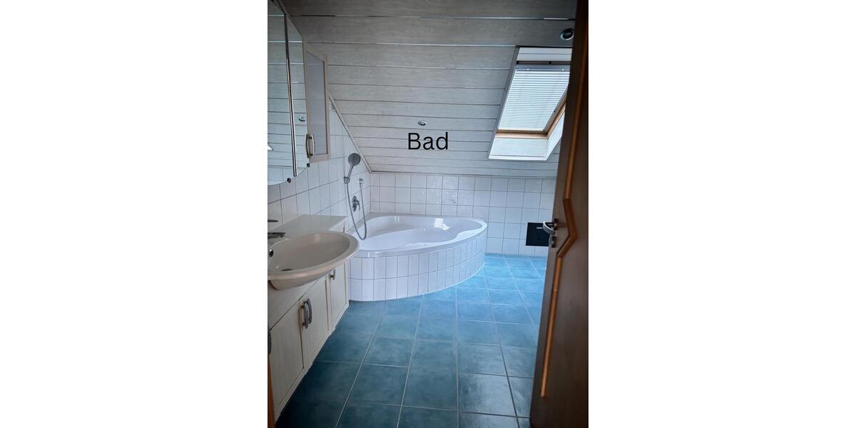 Dachgeschoßwohnung Grafenau Frauenberg - 5 Zimmer, 92 m&sup2;, 680&euro; | Angebot:26517635