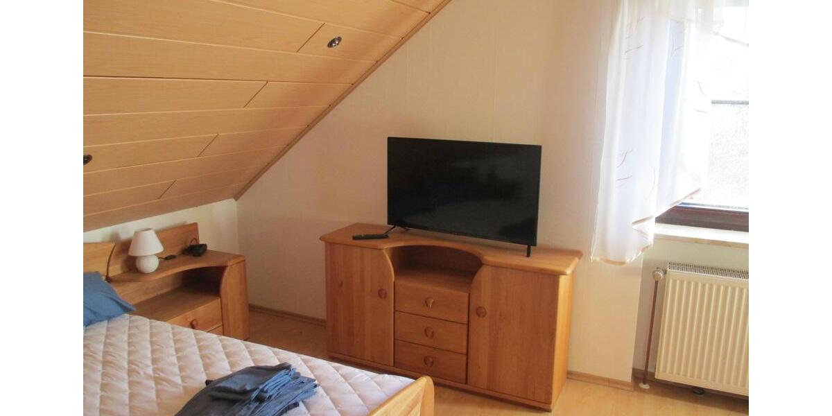Wohnen auf Zeit Bindlach - 3 Zimmer, 110 m&sup2;, 80&euro; | Angebot:24872777