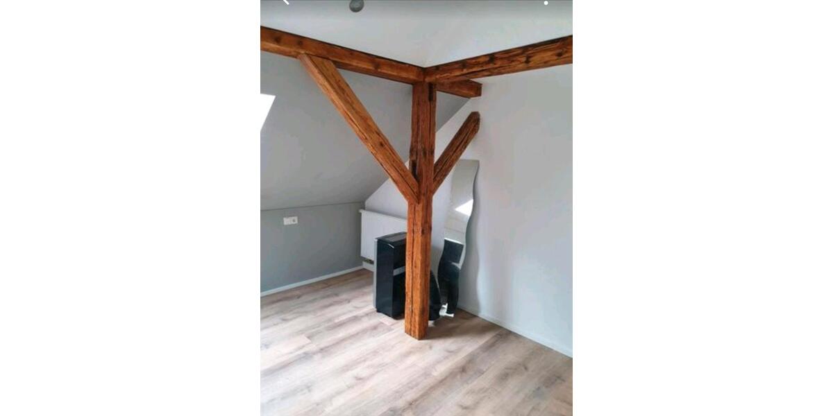 Dachgeschoßwohnung Nürtingen - 2.5 Zimmer, 65 m&sup2;, 920&euro; | Angebot:26567982