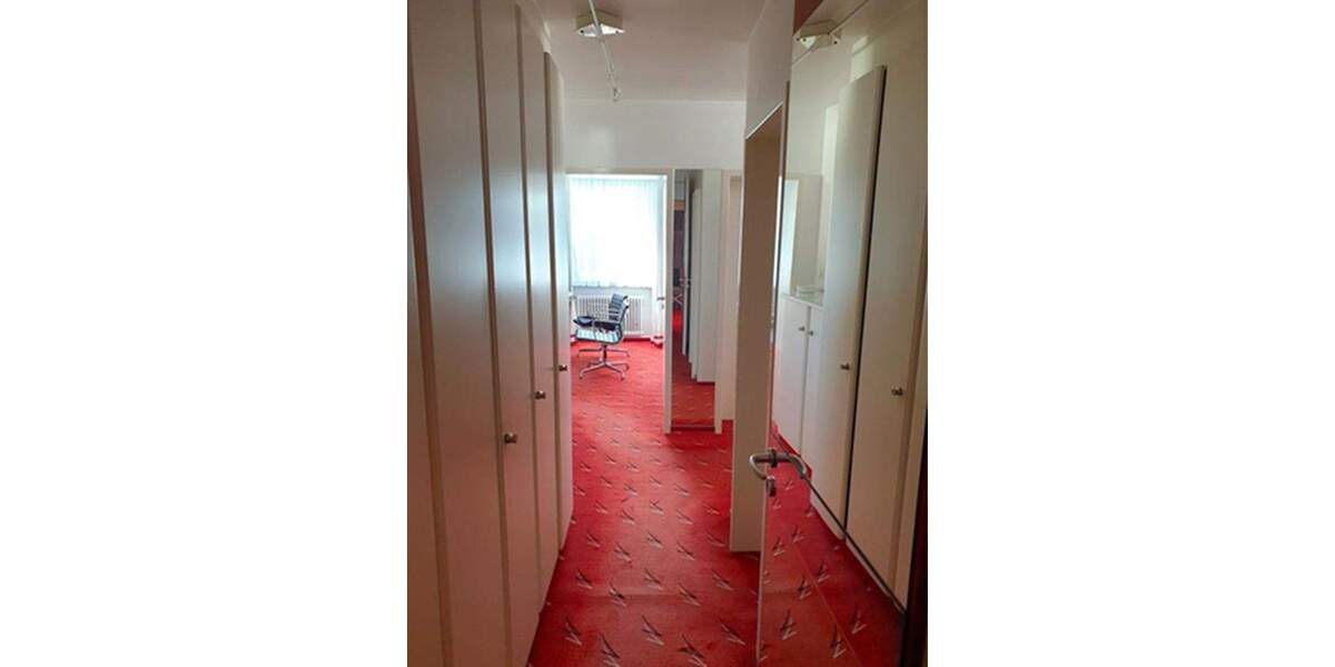 Einfamilienhaus Altötting - 7 Zimmer, 243 m&sup2;, 2.300&euro; | Angebot:25760418