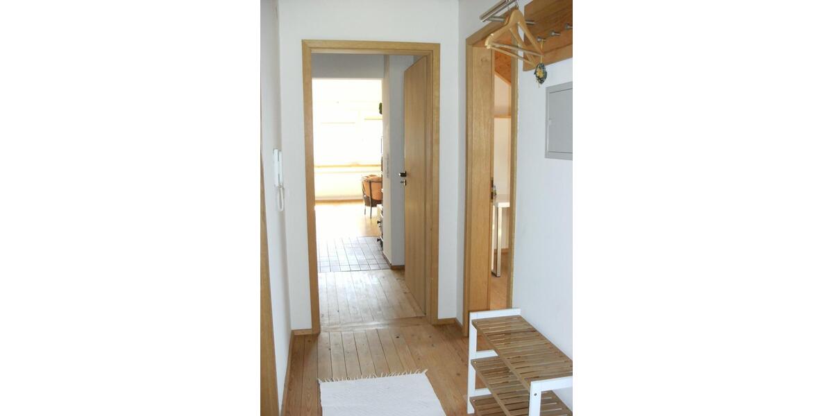 Charmante, möblierte Dachgeschosswohnung mit schöner Aussicht 3 zimmer