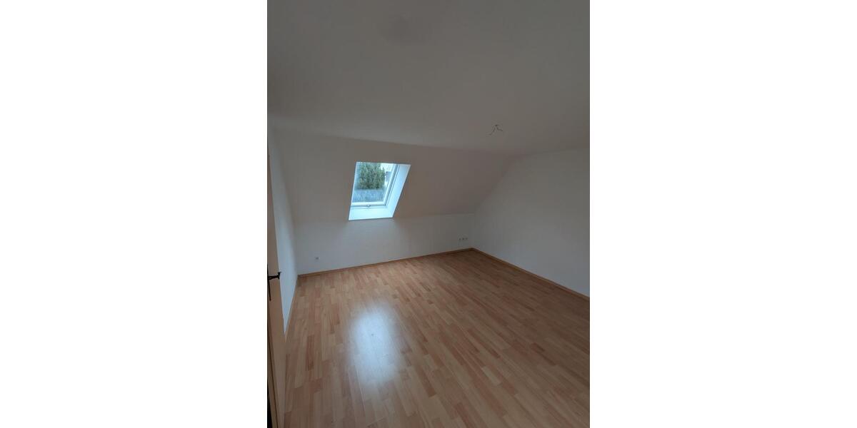 Einfamilienhaus Porta Westfalica - 4 Zimmer, 100 m&sup2;, 1.000&euro; | Angebot:25755306