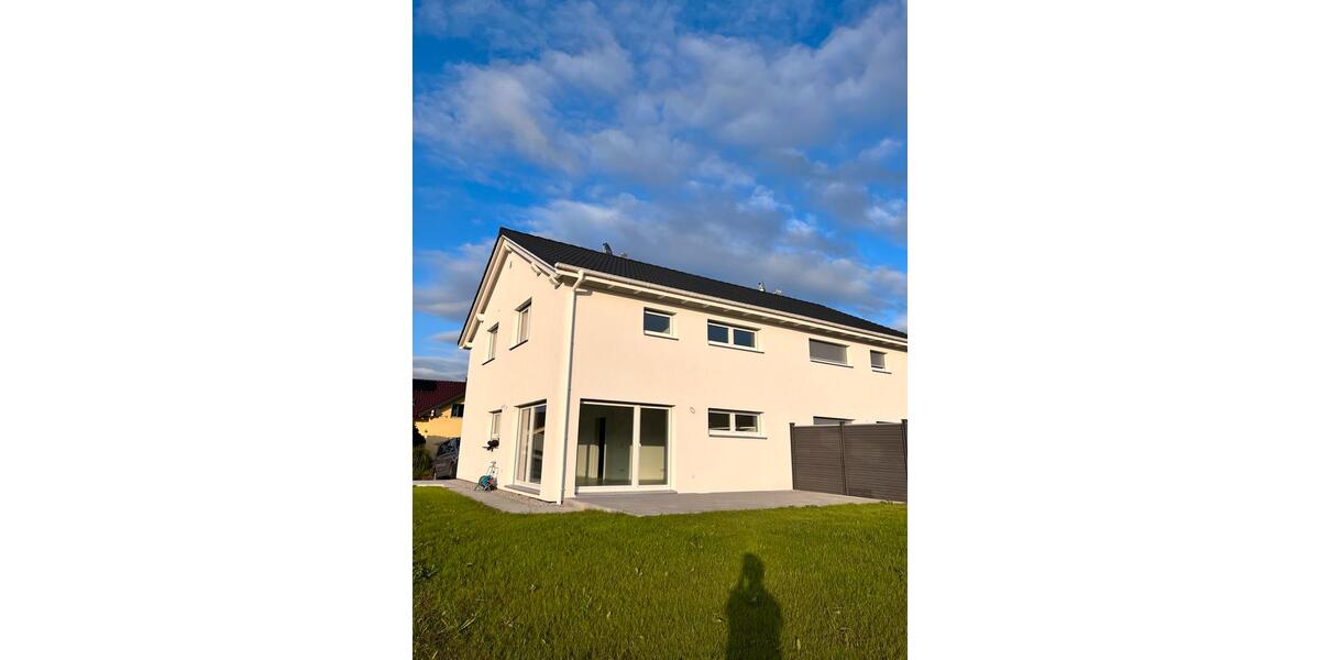 Doppelhaushälfte Hunderdorf - 4 Zimmer, 115 m&sup2;, 1.180&euro; | Angebot:25761063