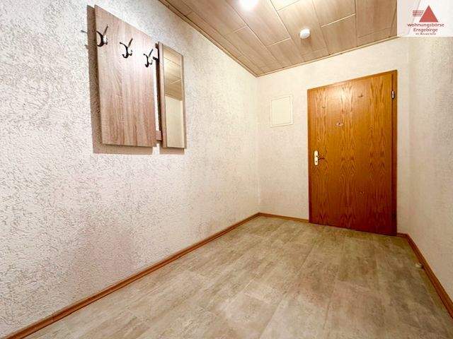 Etagenwohnung Schlettau - 3 Zimmer, 64 m&sup2;, 320&euro; | Angebot:25744612