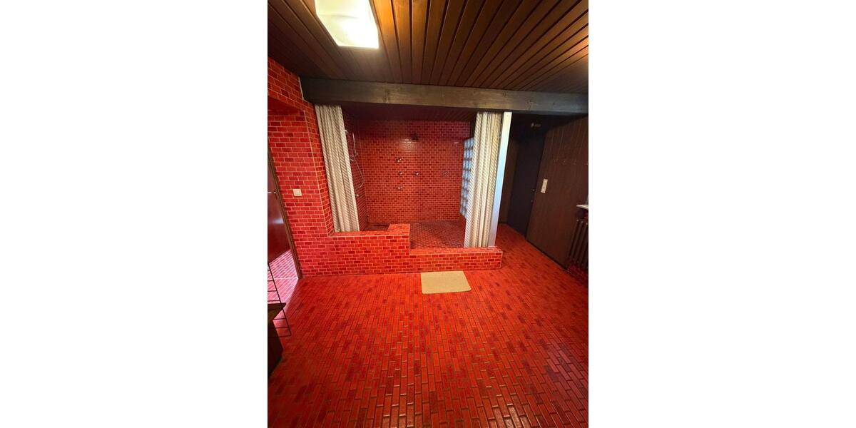 Einfamilienhaus Poppenhausen - 7 Zimmer, 215 m&sup2;, 1.890&euro; | Angebot:26052533