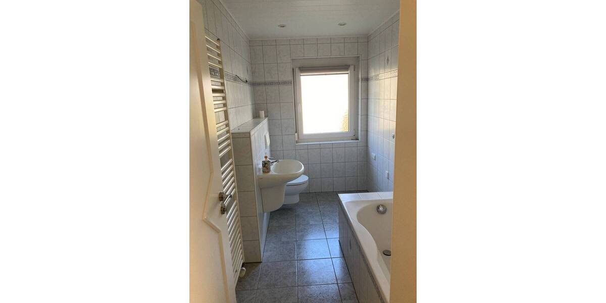 Etagenwohnung Kitzingen Siedlung - 2 Zimmer, 72 m&sup2;, 820&euro; | Angebot:25968563