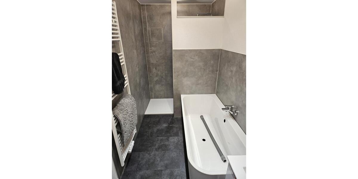 Etagenwohnung Apolda - 3 Zimmer, 82 m&sup2;, 730&euro; | Angebot:26539584