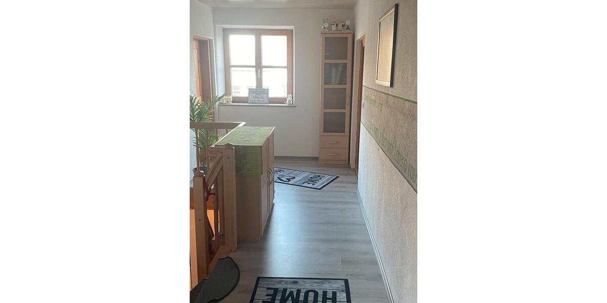 Etagenwohnung Lachen - 5.5 Zimmer, 180 m&sup2;, 1.600&euro; | Angebot:24593888