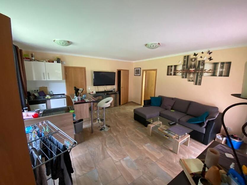 Erdgeschoss Single Wohnung mit Terrasse zu vermieten zimmer