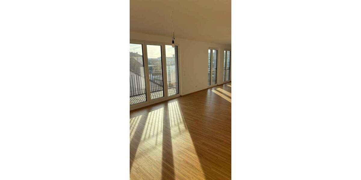 Etagenwohnung Offenbach am Main Hafen - 3 Zimmer, 106 m&sup2;, 1.990&euro; | Angebot:24250977